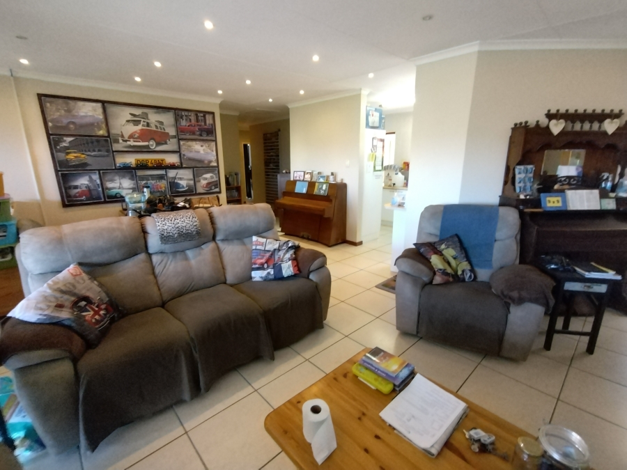 4 Bedroom Property for Sale in Jeffreys Bay Central Eastern Cape